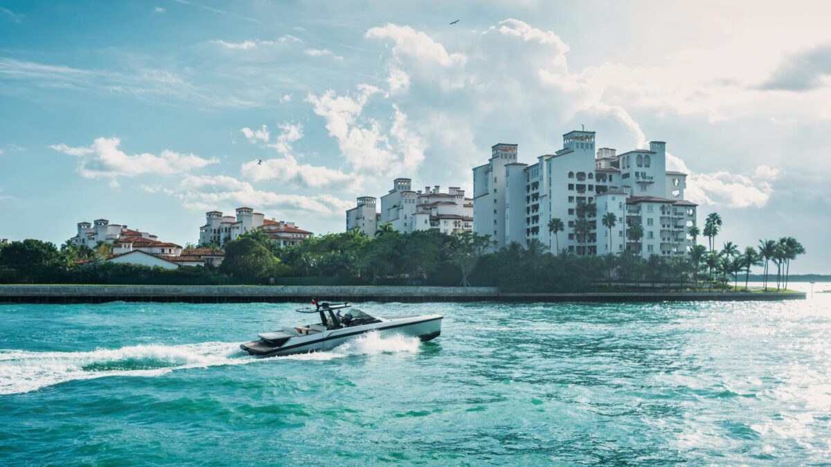 Billionaires are flocking to these 3 Florida localities—here’s how much they save in taxes