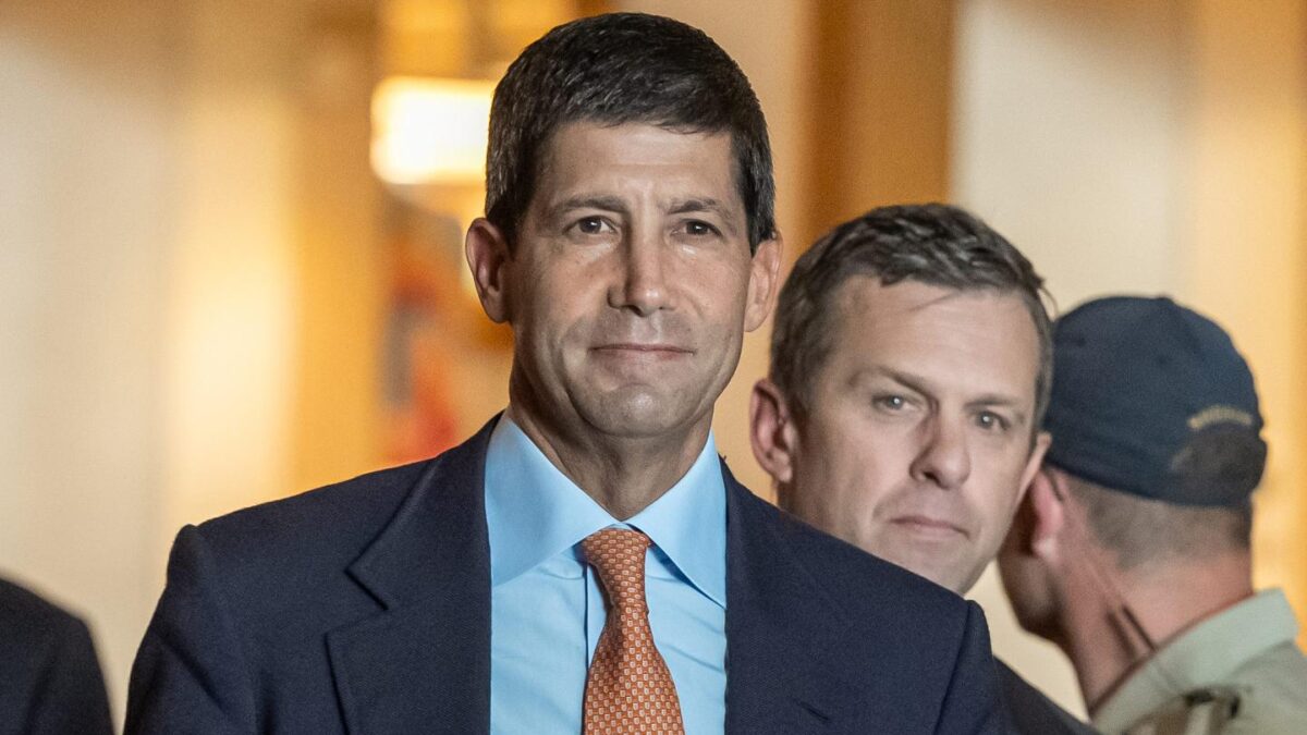 Kevin Warsh, chairman of the US Federal Reserve, arrives for dinner during the Kansas City Federal Reserve's Jackson Hole Economic Policy Symposium in Moran, Wyoming, US, on Thursday, Aug. 27, 2026.