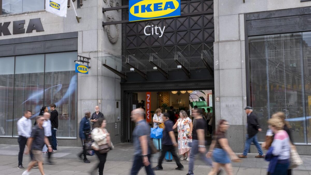 Photo of shippers in front of IKEA